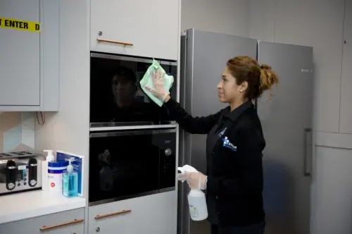 Why Choose Integra Cleaning for Commercial Spaces?
