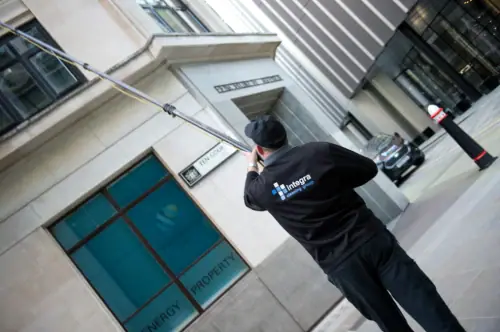 Window & Facade Cleaning